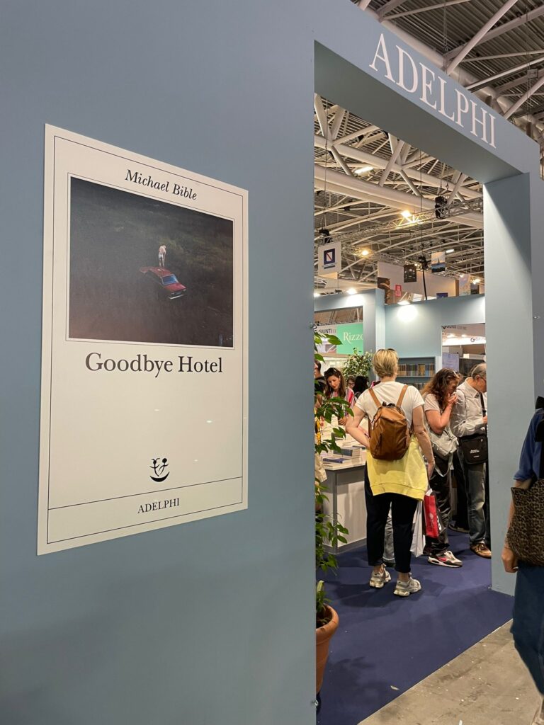 Adelphi - Goodbye Hotel - Cronache dal Salone 2025 - Luca - ilRecensore.it