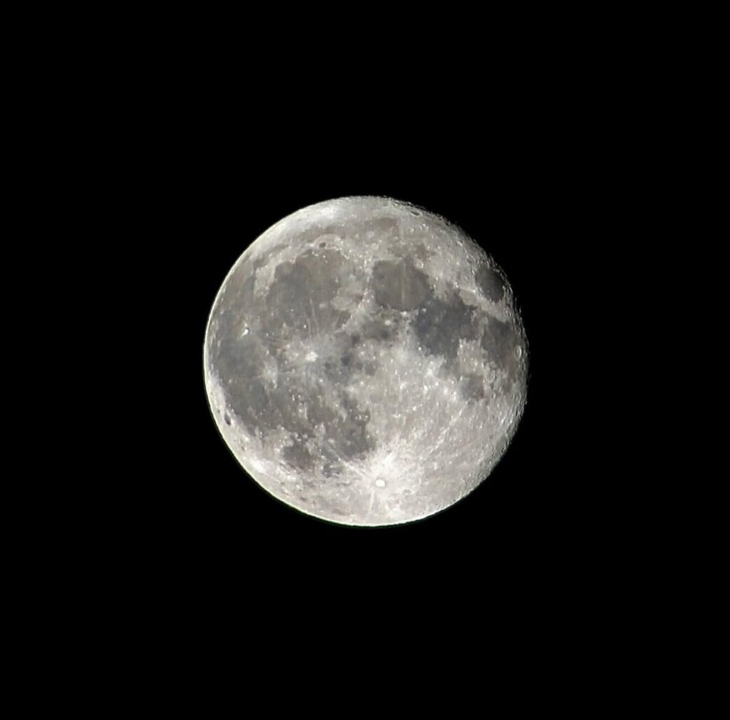 Due lune, nei tuoi occhi, quella notte. Luca de Vincentiis 